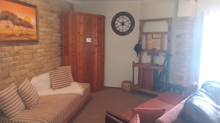 9 Bedroom Property for Sale in Parys Free State